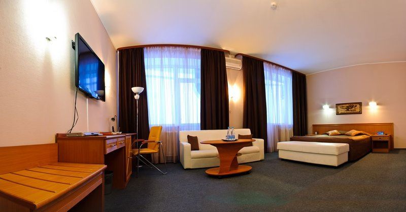New Star Hotel Perm' Esterno foto